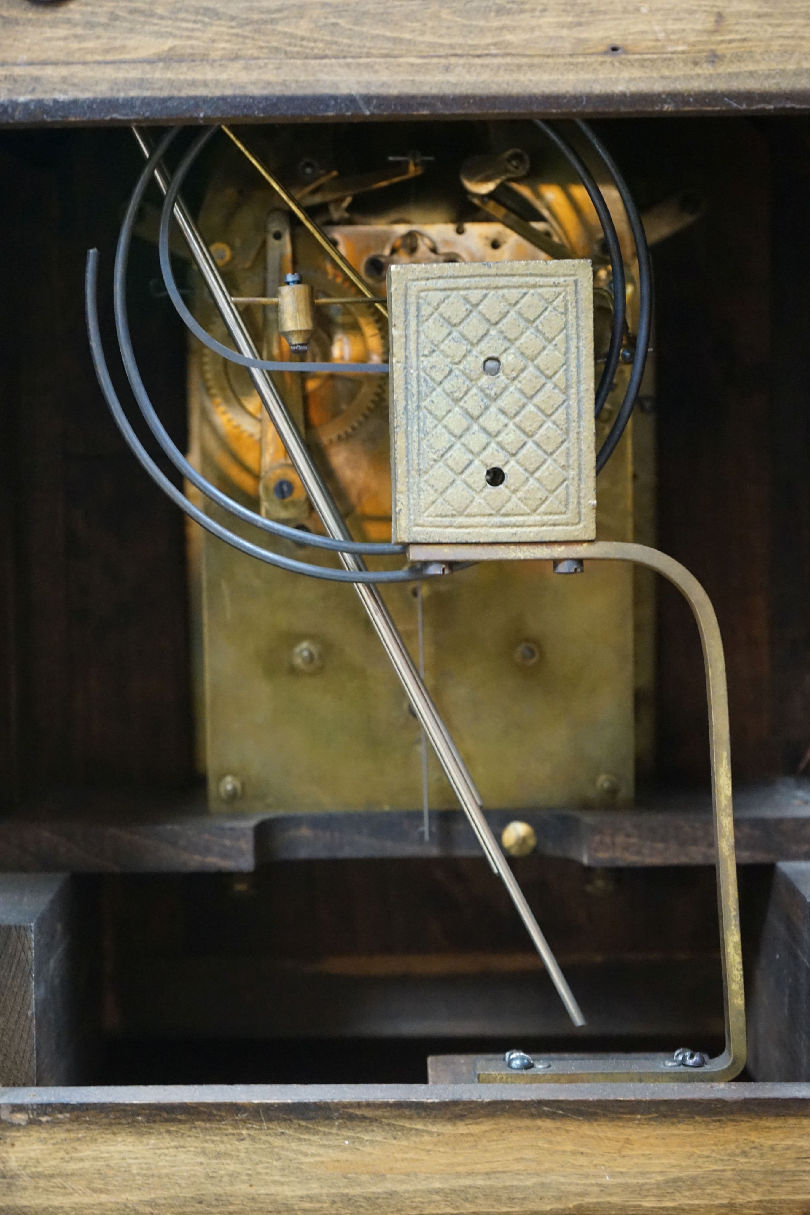 A German rosewood and marquetry chiming mantel clock, early 20th century, 45cm